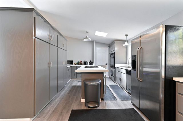 5695 Old Emigrant Trl, Mountain Ranch, CA 95246