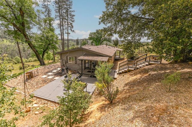 5695 Old Emigrant Trl, Mountain Ranch, CA 95246