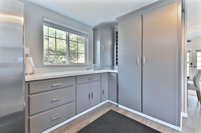 5695 Old Emigrant Trl, Mountain Ranch, CA 95246