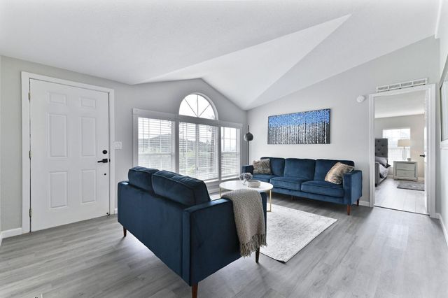 5695 Old Emigrant Trl, Mountain Ranch, CA 95246