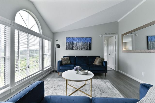 5695 Old Emigrant Trl, Mountain Ranch, CA 95246