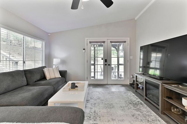 5695 Old Emigrant Trl, Mountain Ranch, CA 95246