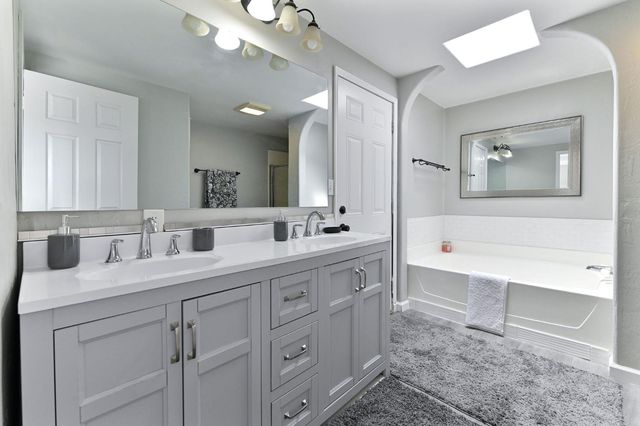 5695 Old Emigrant Trl, Mountain Ranch, CA 95246