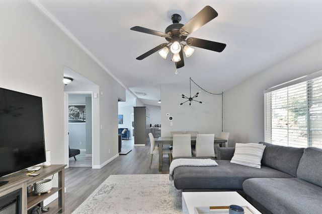 5695 Old Emigrant Trl, Mountain Ranch, CA 95246