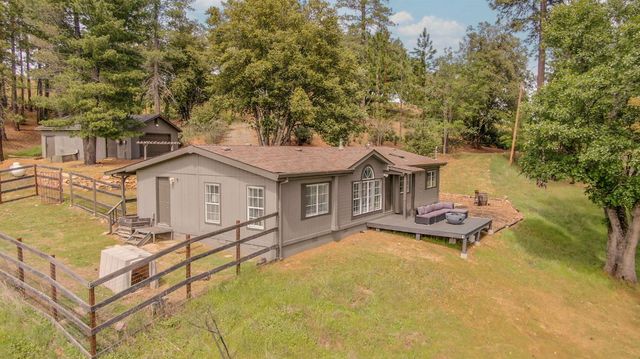 5695 Old Emigrant Trl, Mountain Ranch, CA 95246