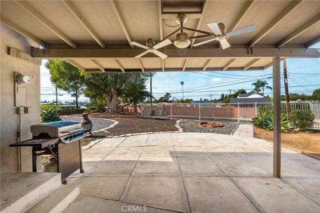 1532 Rainbow Dr., North Tustin, CA 92705