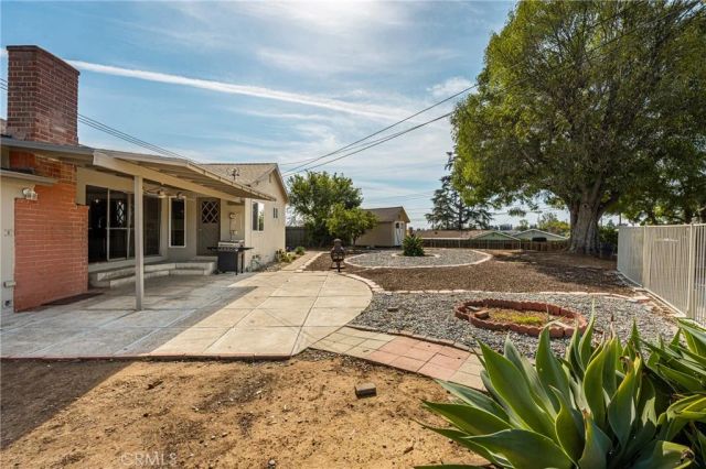 1532 Rainbow Dr., North Tustin, CA 92705