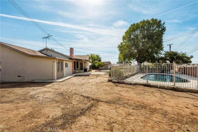 1532 Rainbow Dr., North Tustin, CA 92705