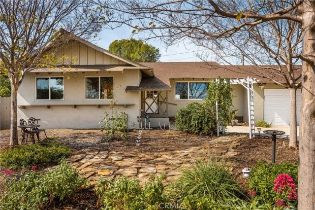 1532 Rainbow Dr., North Tustin, CA 92705