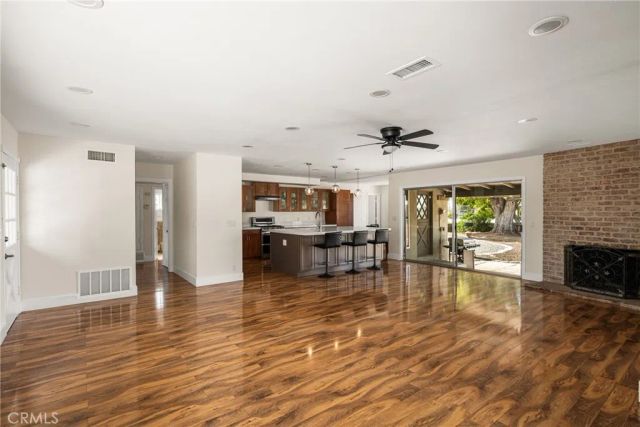 1532 Rainbow Dr., North Tustin, CA 92705