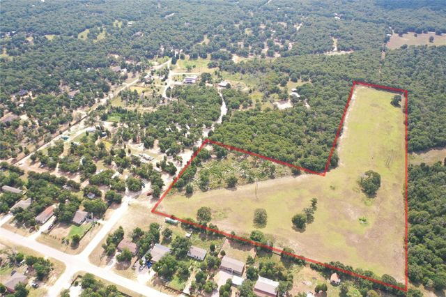 446 Las Lomas DR, Elgin, TX 78621