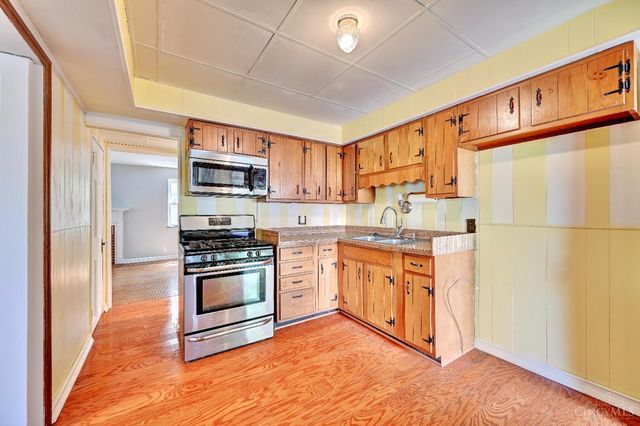 3401 Ferncroft Drive, Cincinnati, OH 45211