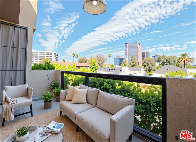 234 S Gale Drive 308, Beverly Hills, CA 90211