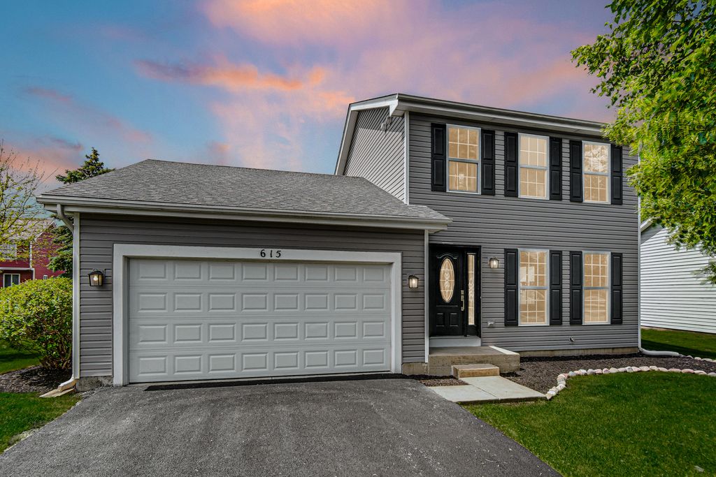 615 RED BARN Trail, Bolingbrook, IL 60490
