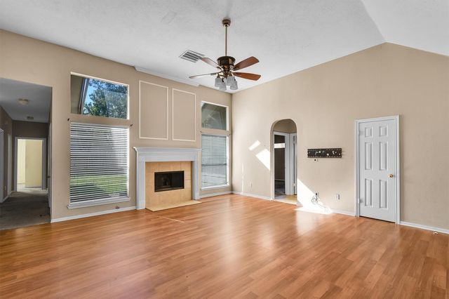 4211 Torrey Creek Lane, Houston, TX 77014