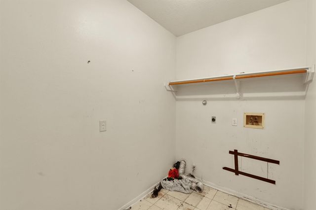 4211 Torrey Creek Lane, Houston, TX 77014