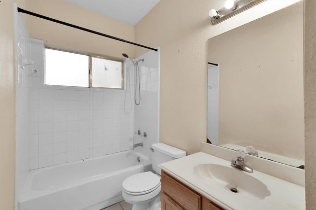 4211 Torrey Creek Lane, Houston, TX 77014