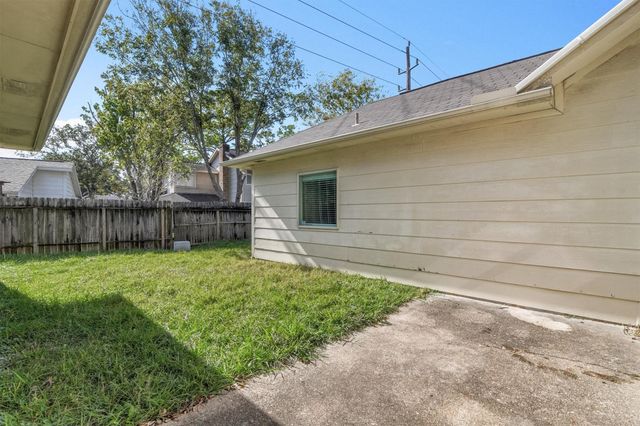 4211 Torrey Creek Lane, Houston, TX 77014