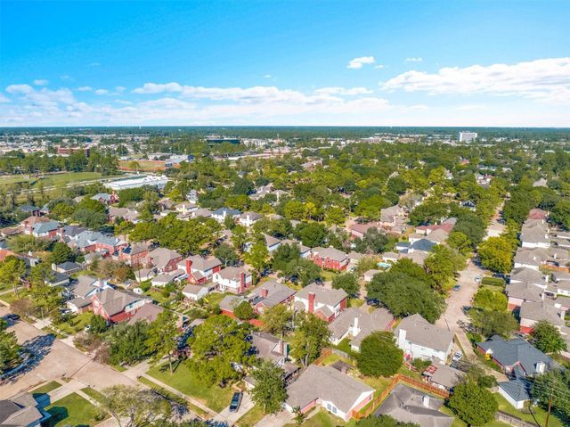 4211 Torrey Creek Lane, Houston, TX 77014