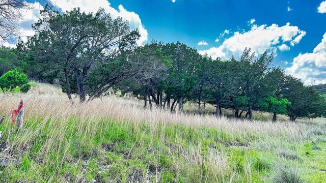 565 Stablewood Dr # 11, Kerrville, TX 78028