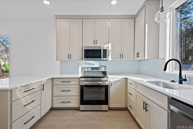 2100 Junior Deputy Road, Little Rock, AR 72205