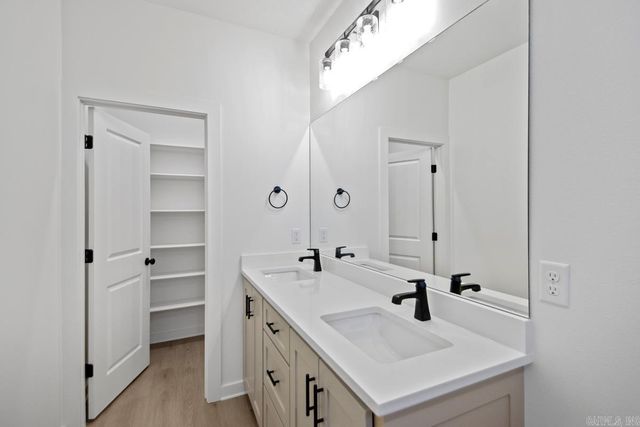 2100 Junior Deputy Road, Little Rock, AR 72205