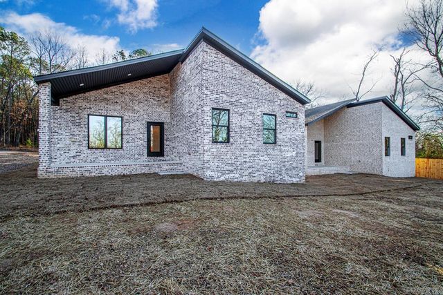 2100 Junior Deputy Road, Little Rock, AR 72205