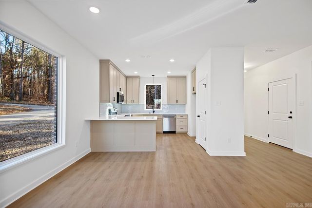 2100 Junior Deputy Road, Little Rock, AR 72205