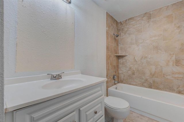 5210 Shirley Street, Baytown, TX 77521