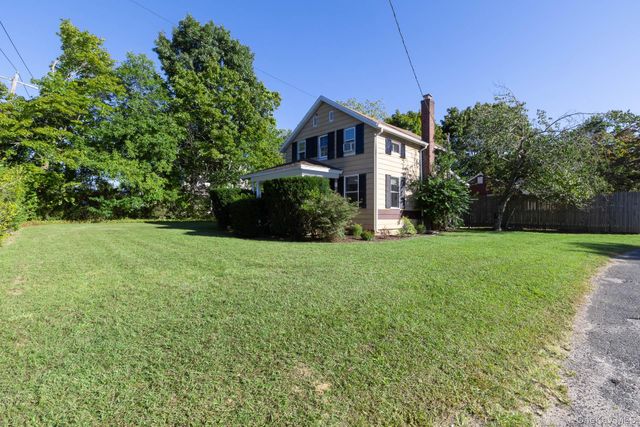 455 Montauk Highway, Eastport, NY 11941
