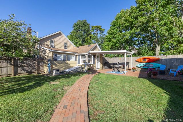 455 Montauk Highway, Eastport, NY 11941