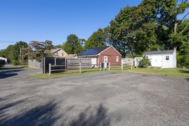 455 Montauk Highway, Eastport, NY 11941