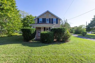 455 Montauk Highway, Eastport, NY 11941