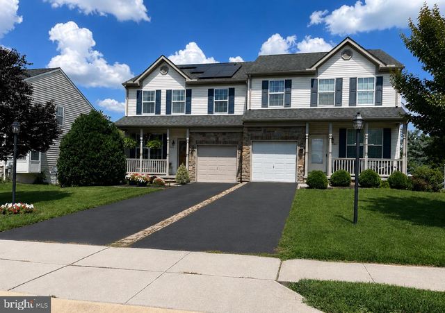 243 MAPLE DR, Hanover, PA 17331