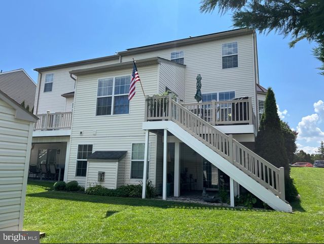 243 MAPLE DR, Hanover, PA 17331