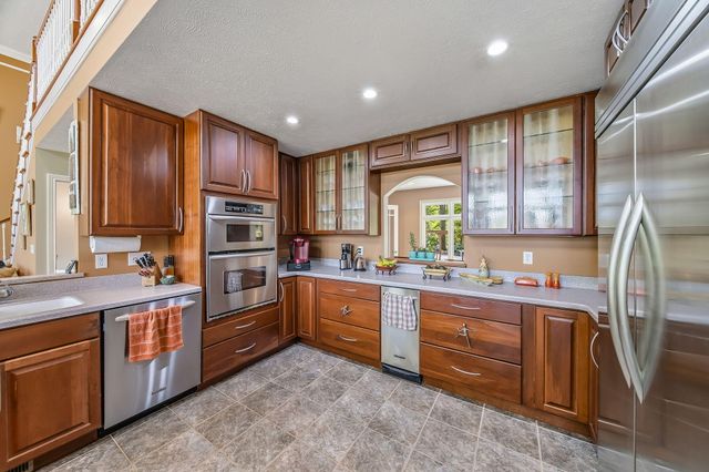 2099 E Clear Lake Road, Buchanan, MI 49107