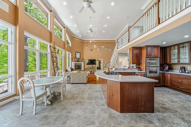 2099 E Clear Lake Road, Buchanan, MI 49107