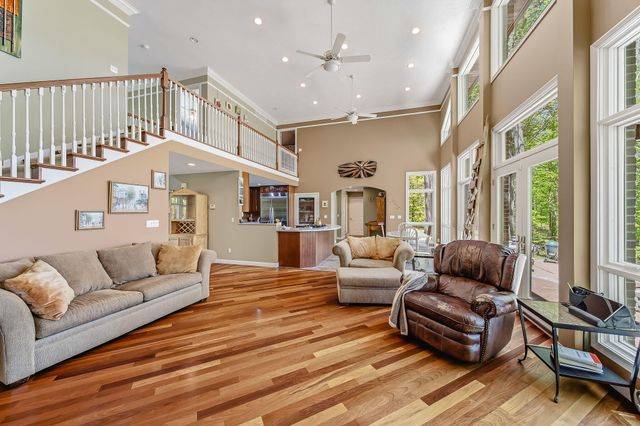 2099 E Clear Lake Road, Buchanan, MI 49107