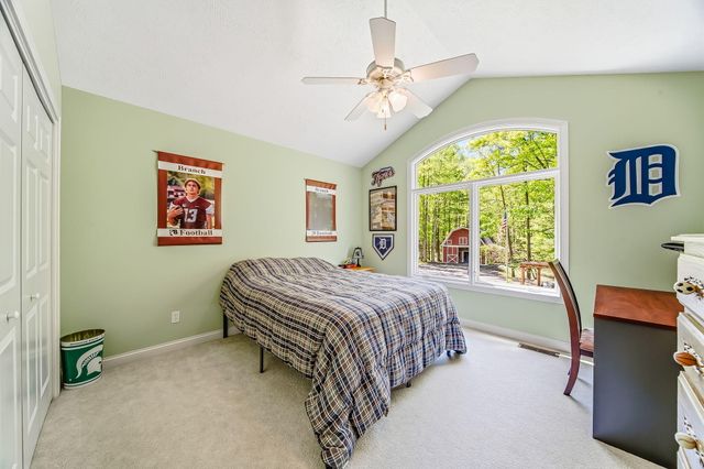 2099 E Clear Lake Road, Buchanan, MI 49107