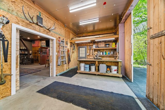 2099 E Clear Lake Road, Buchanan, MI 49107