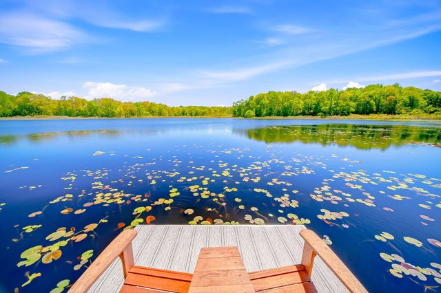 2099 E Clear Lake Road, Buchanan, MI 49107