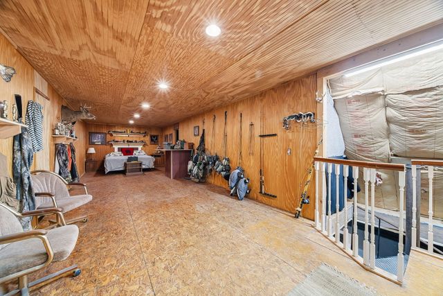 2099 E Clear Lake Road, Buchanan, MI 49107