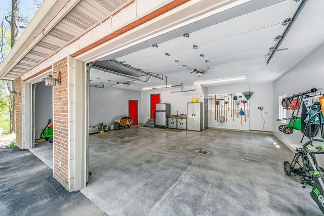 2099 E Clear Lake Road, Buchanan, MI 49107