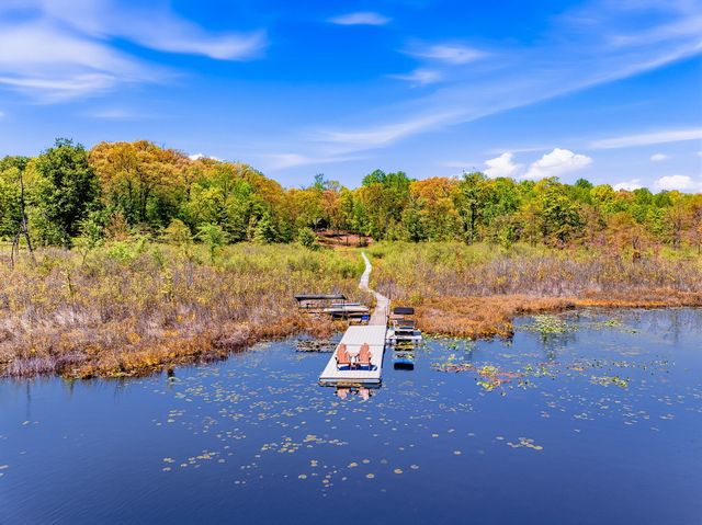 2099 E Clear Lake Road, Buchanan, MI 49107