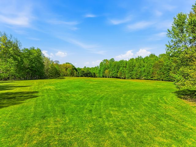 2099 E Clear Lake Road, Buchanan, MI 49107