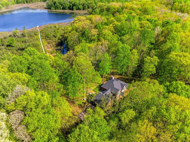 2099 E Clear Lake Road, Buchanan, MI 49107