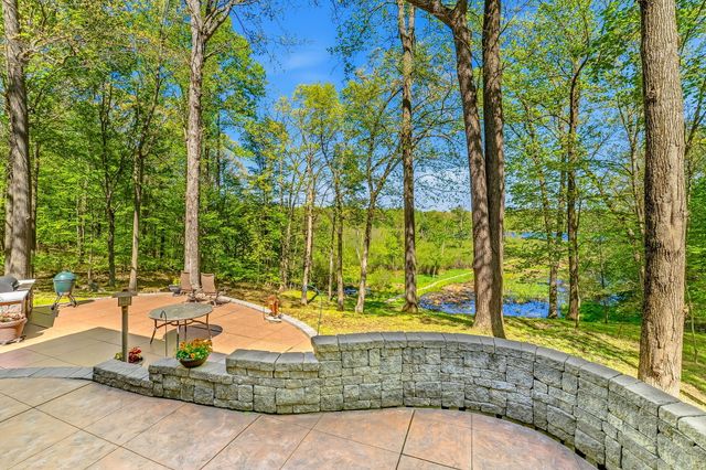 2099 E Clear Lake Road, Buchanan, MI 49107