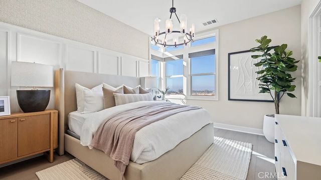 812 Sonia, Irvine, CA 92618