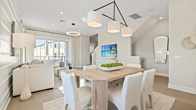 812 Sonia, Irvine, CA 92618