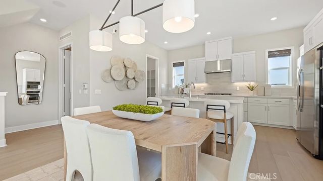 812 Sonia, Irvine, CA 92618